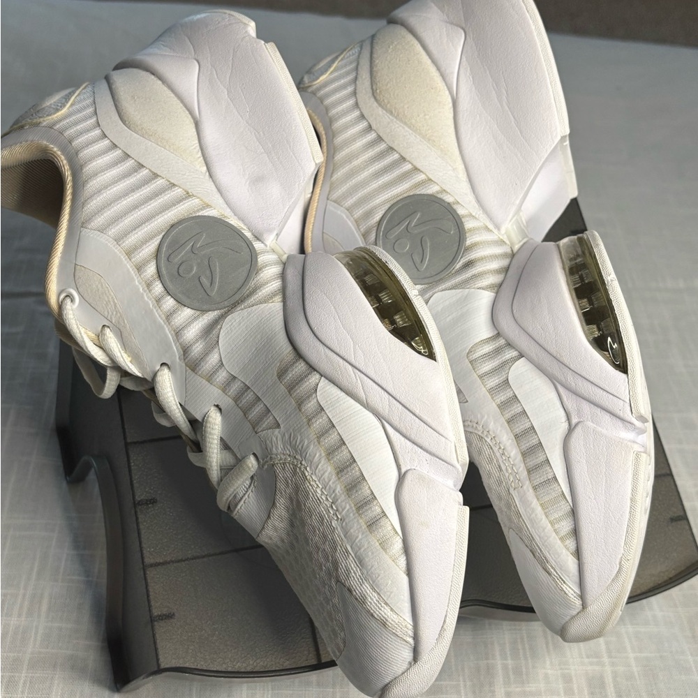 Zumba Fitness White Athletic Shoes with Sleek Design
